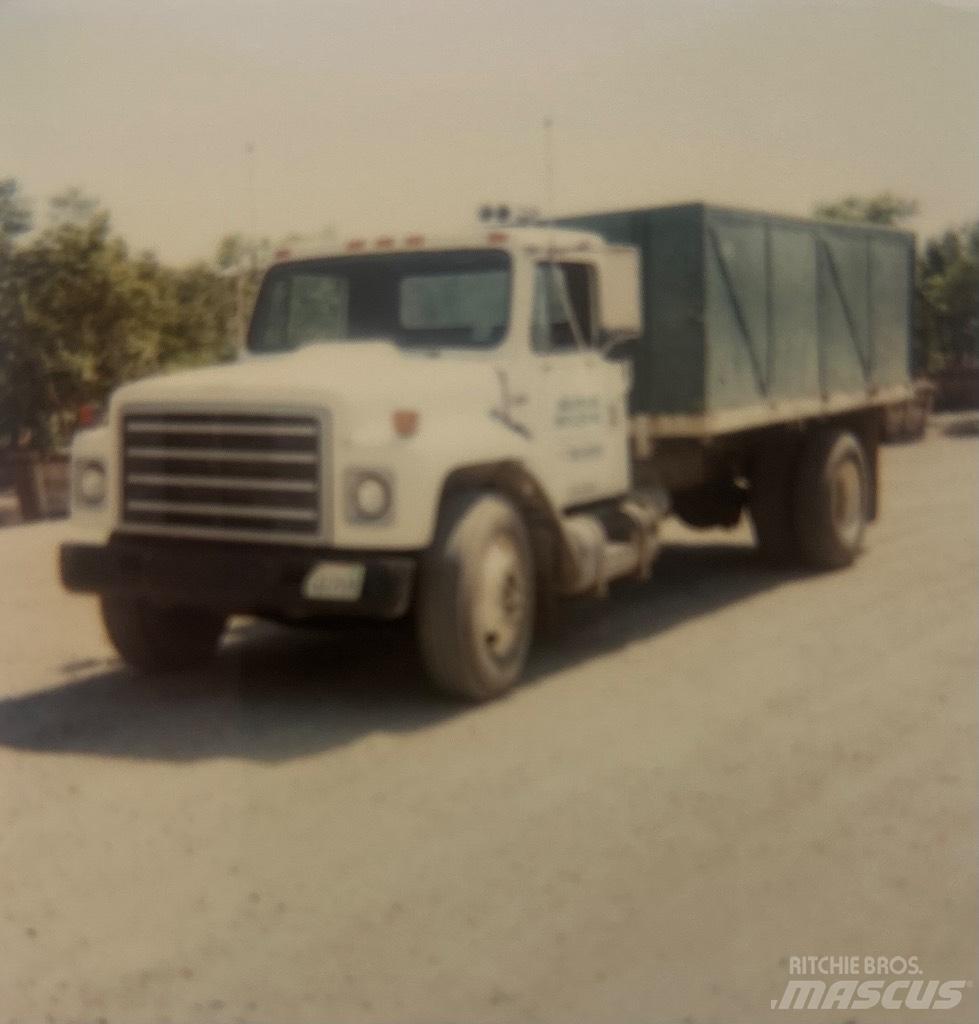 International S 1900 Camion ribaltabili