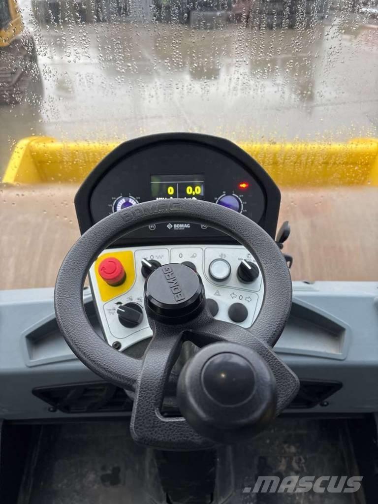 Bomag BW216D-5 Rulli monotamburo