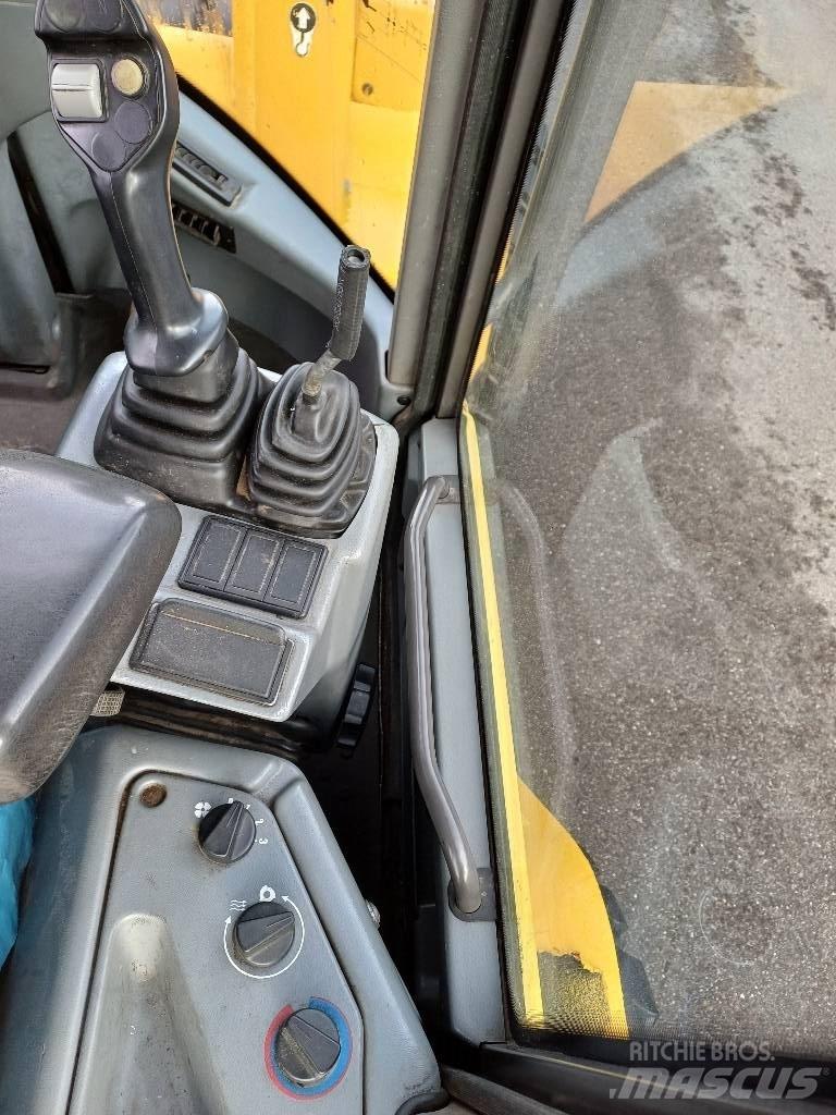 Volvo L 30 B Pale gommate