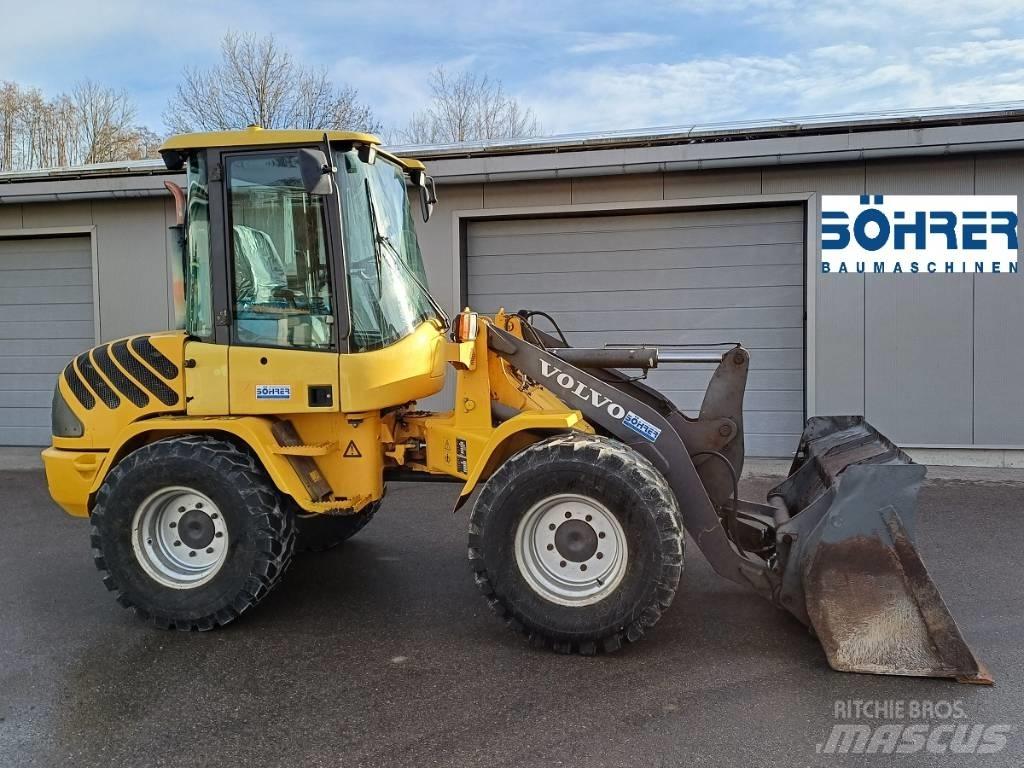 Volvo L 30 B Pale gommate
