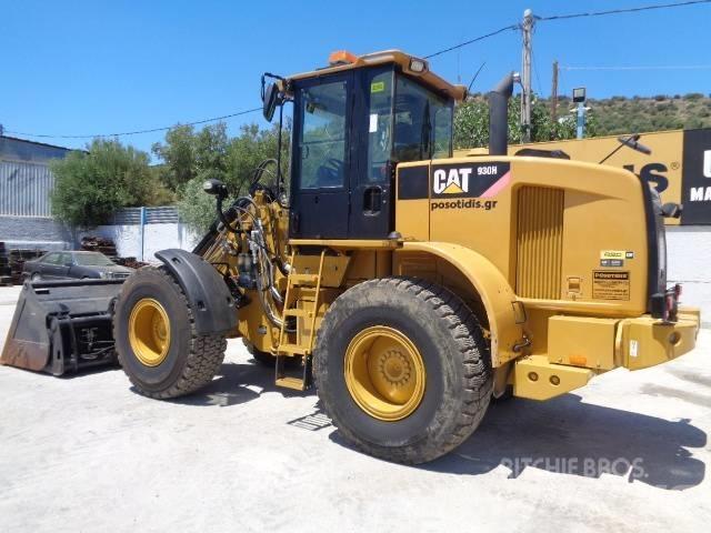 CAT 930 H Pale gommate