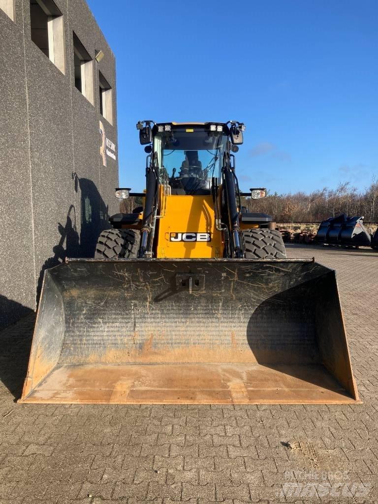 JCB 437 HT Pale gommate