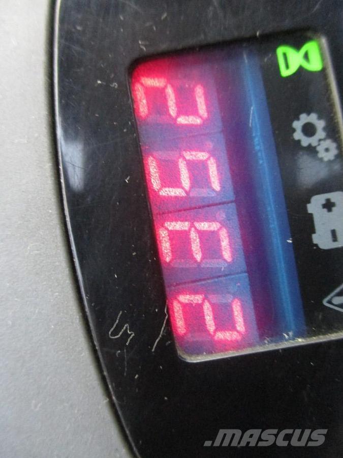 Toyota LPE250 Carrelli elevatori bassi a piattaforma