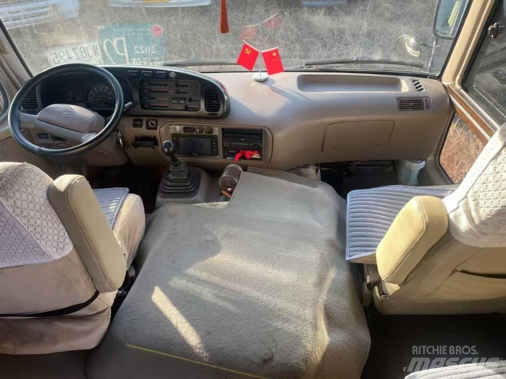 Toyota Coaster Autobus interurbani