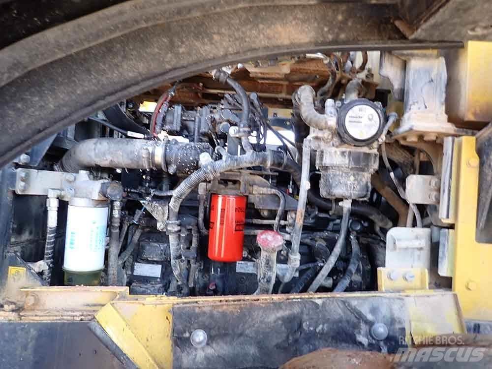 Komatsu WA380-8 Pale gommate