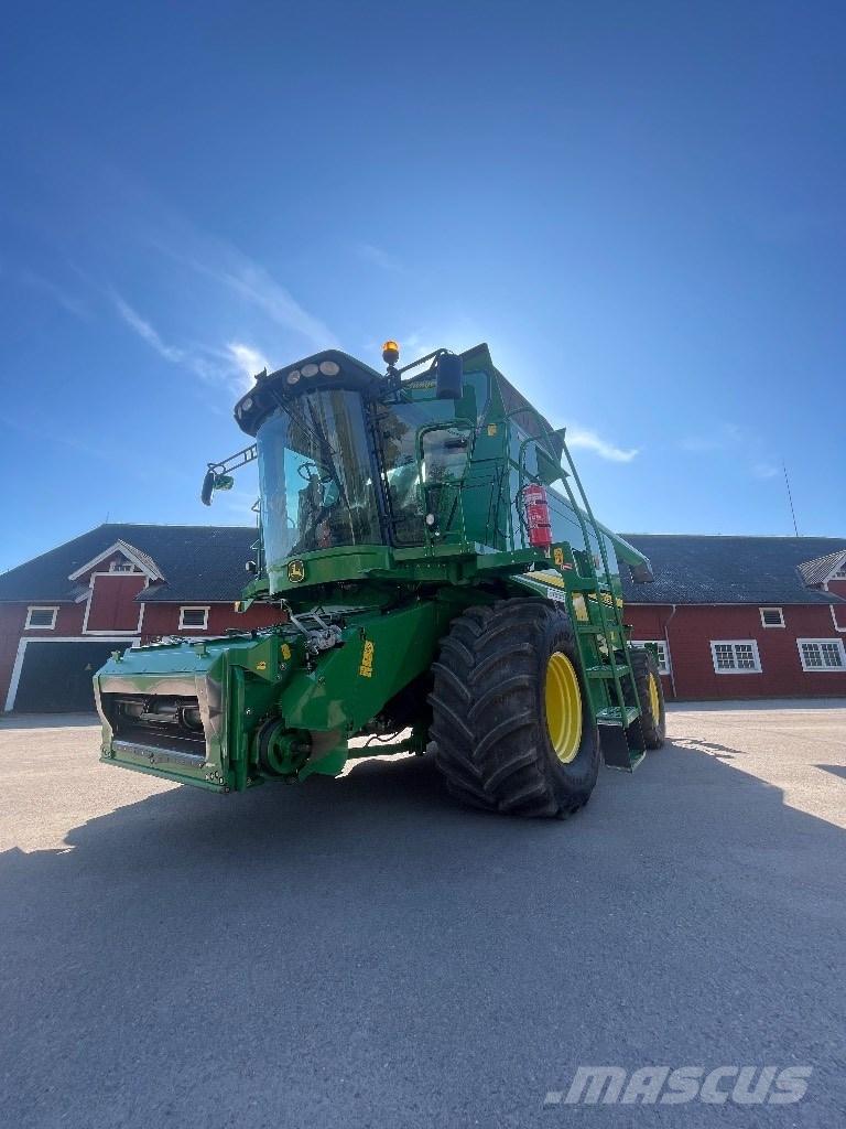 John Deere T670 Mietitrebbiatrici
