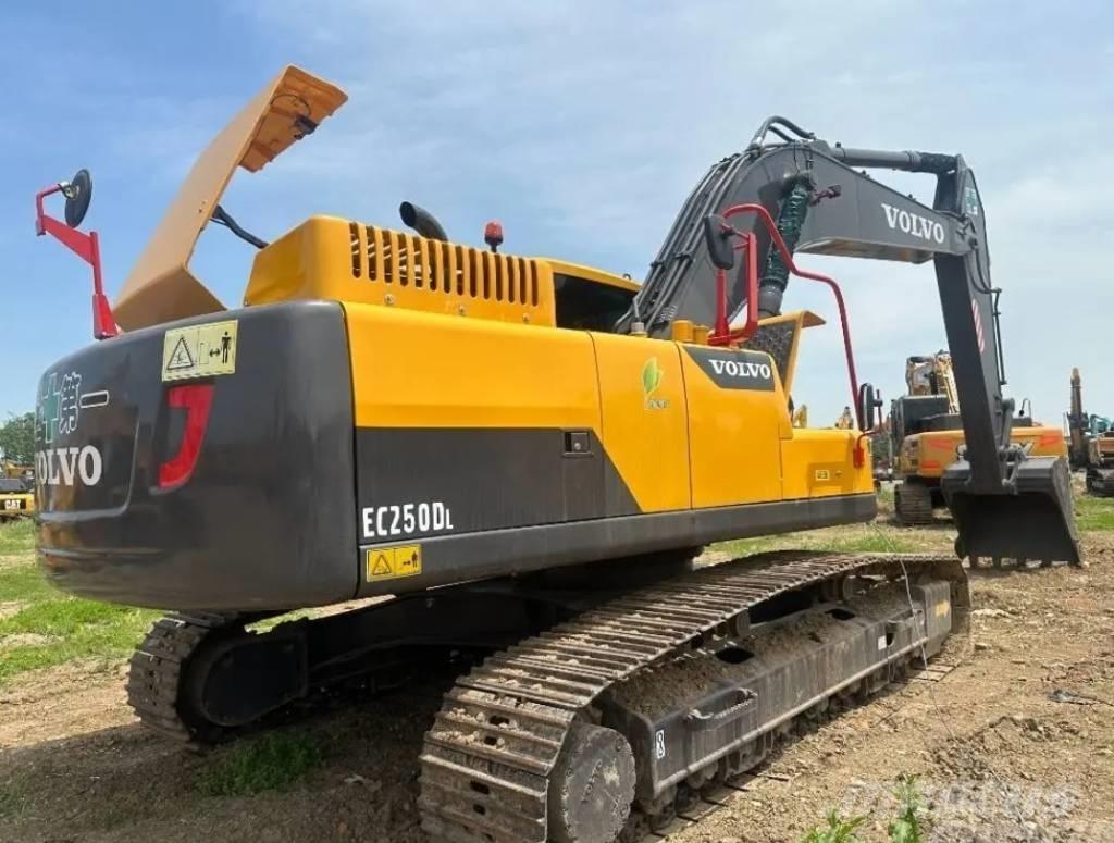 Volvo EC 250 D L Escavatori cingolati