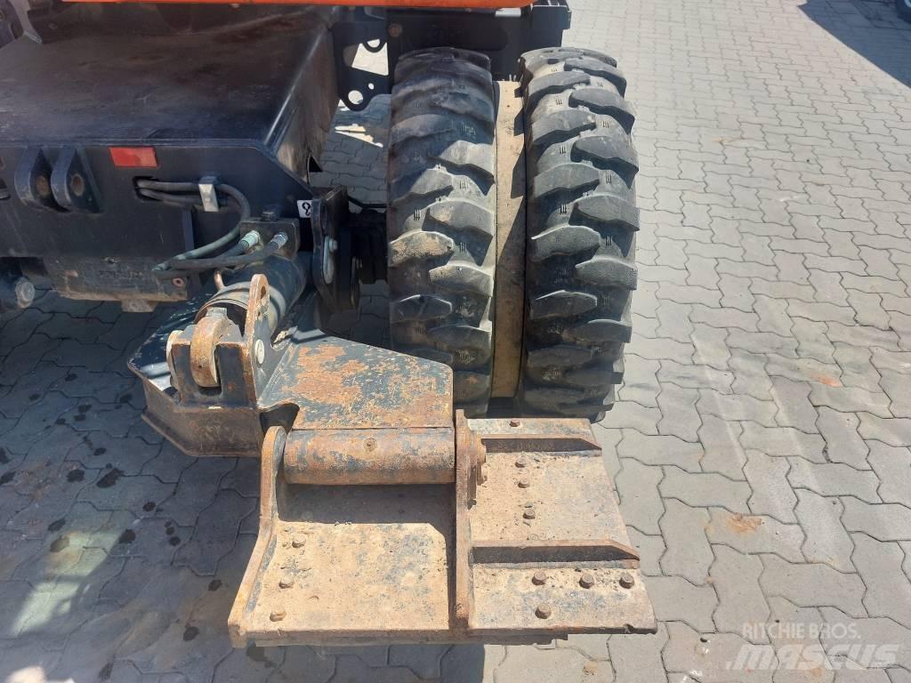 Schaeff HML32 | CW08 Escavatori gommati