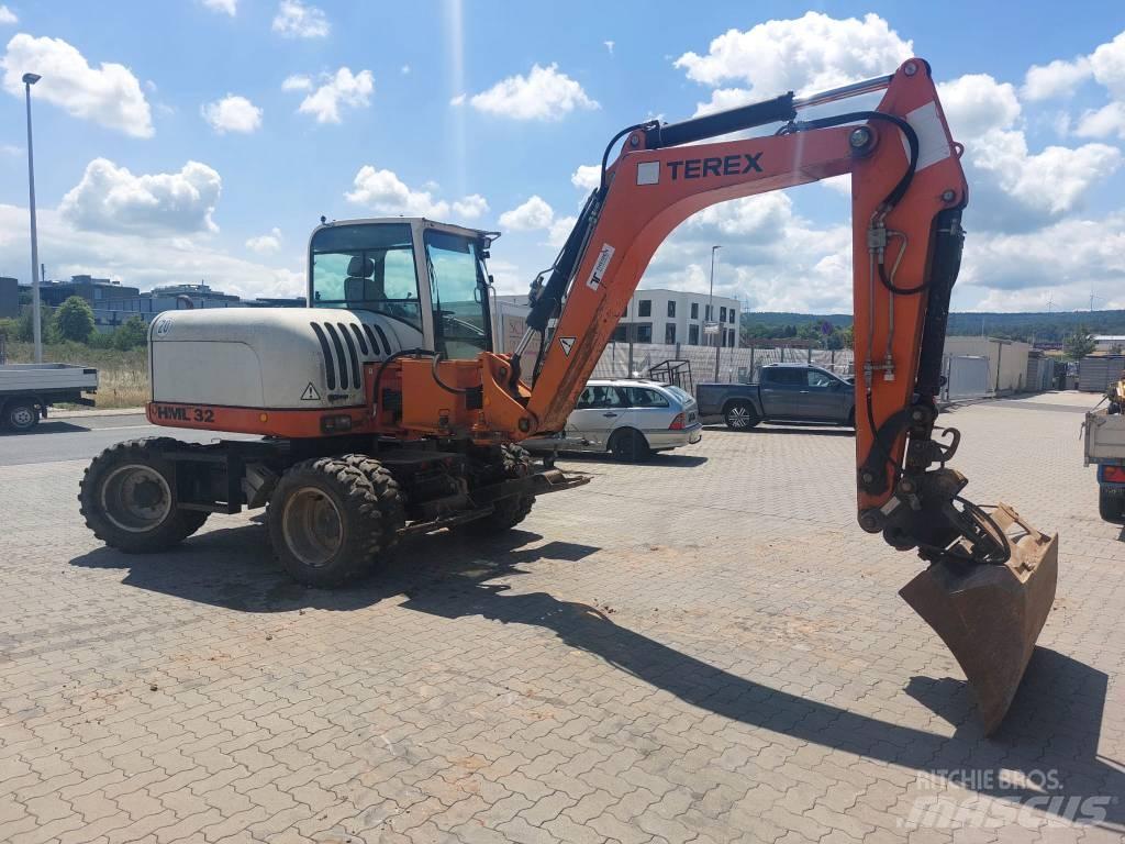 Schaeff HML32 | CW08 Escavatori gommati