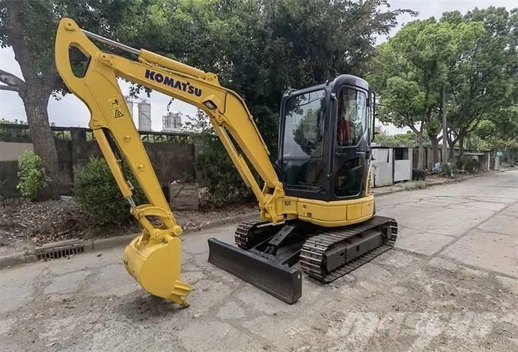 Komatsu PC35 Miniescavatori