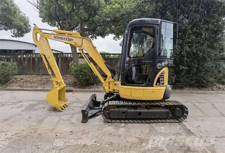 Komatsu PC35 Miniescavatori