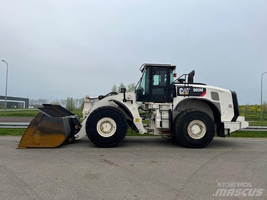 CAT 980M Pale gommate