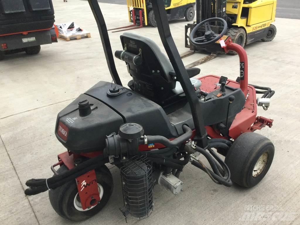 Toro 3250D Trattorini tagliaerba