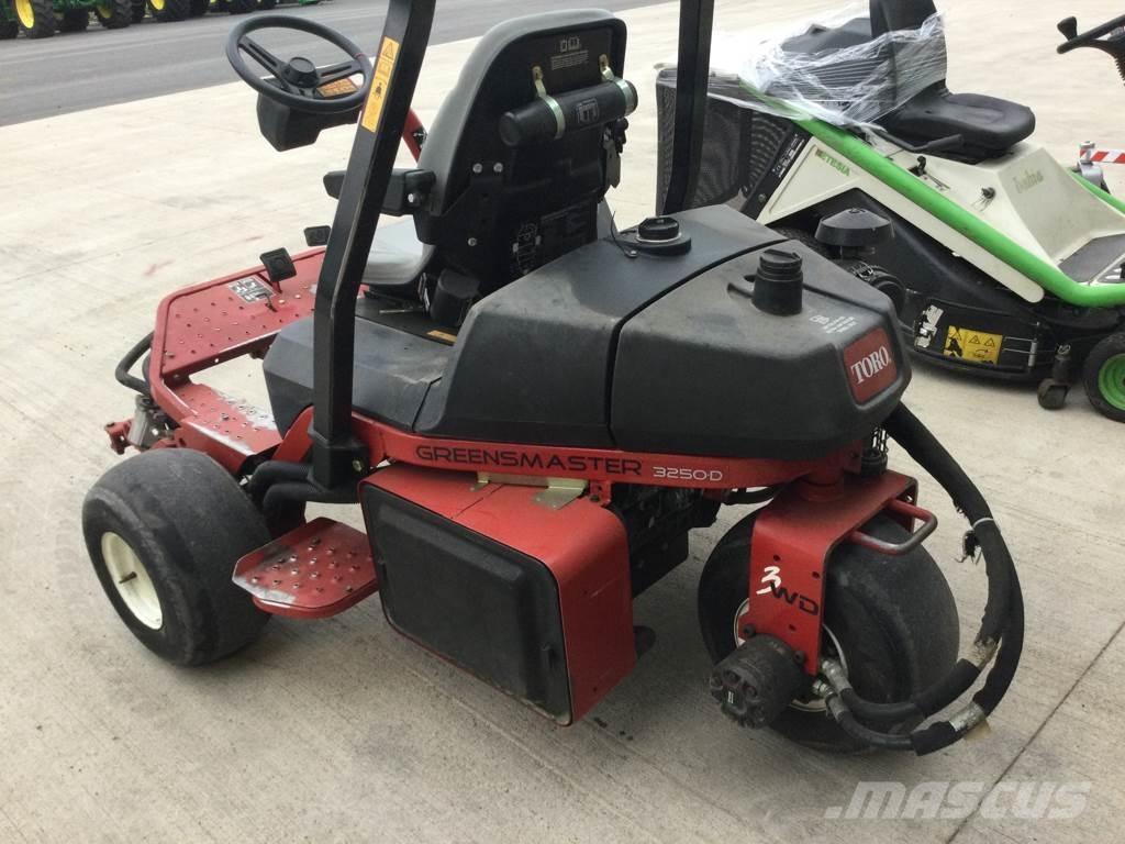 Toro 3250D Trattorini tagliaerba