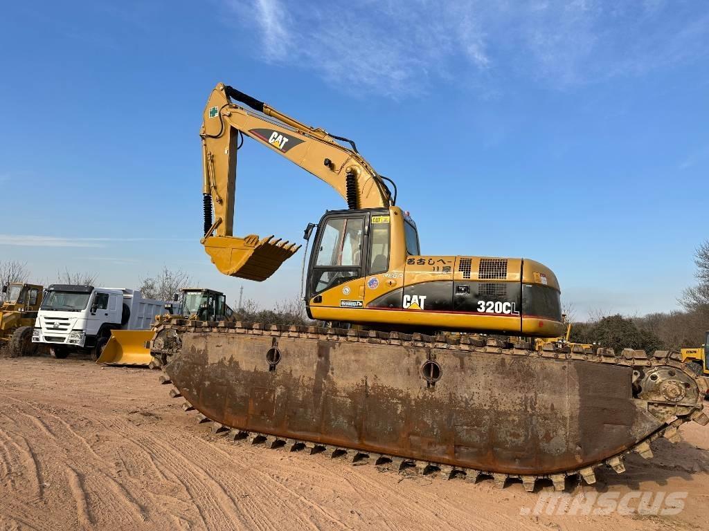 CAT 320 C L Escavatori anfibi