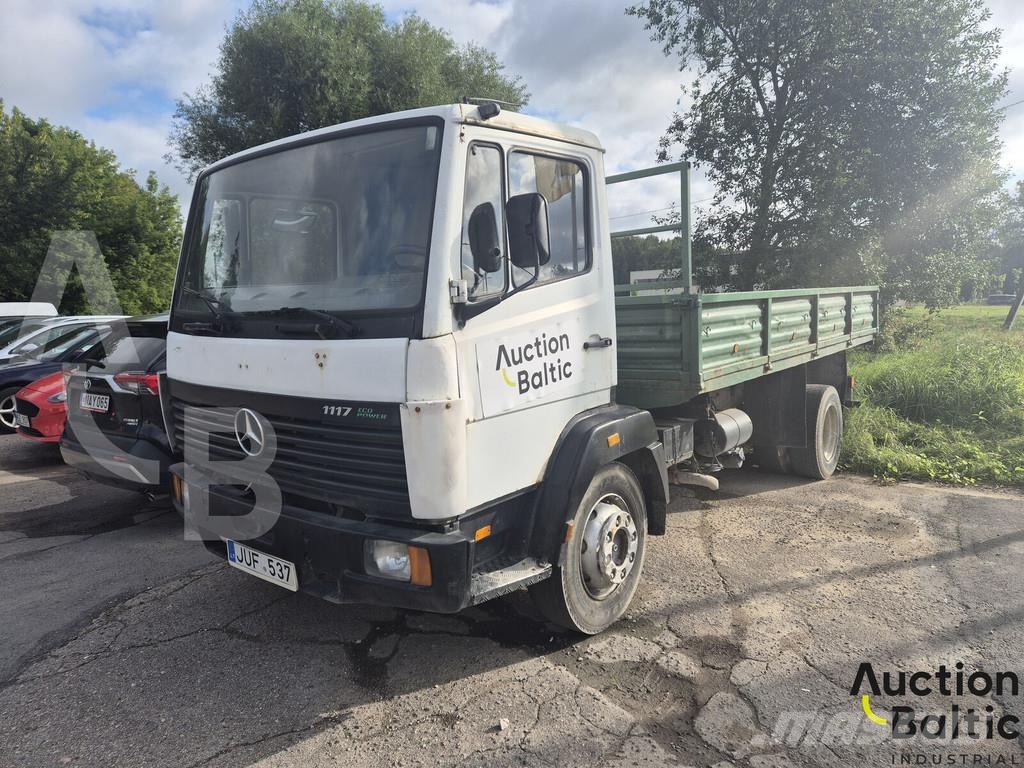 Mercedes-Benz 1117 Camion con sponde ribaltabili