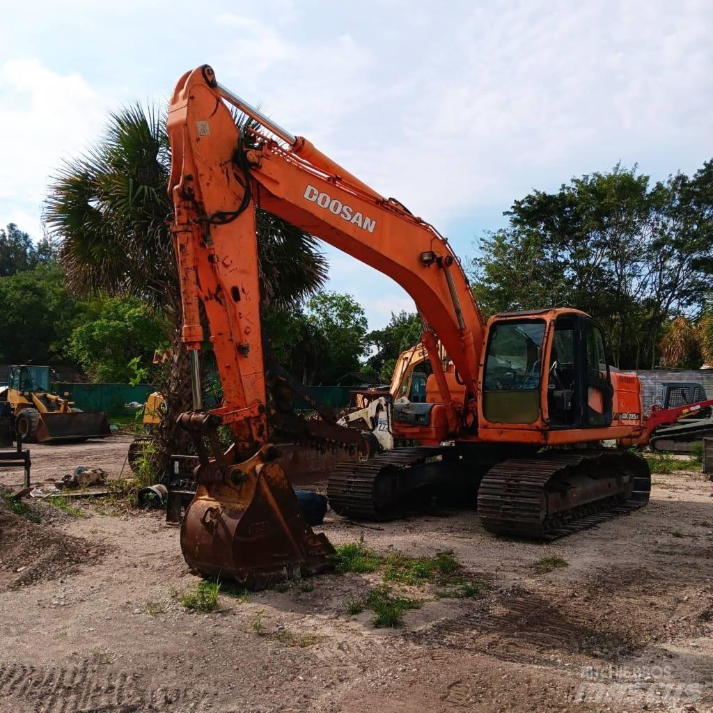 Doosan DX 225 LC Escavatori cingolati