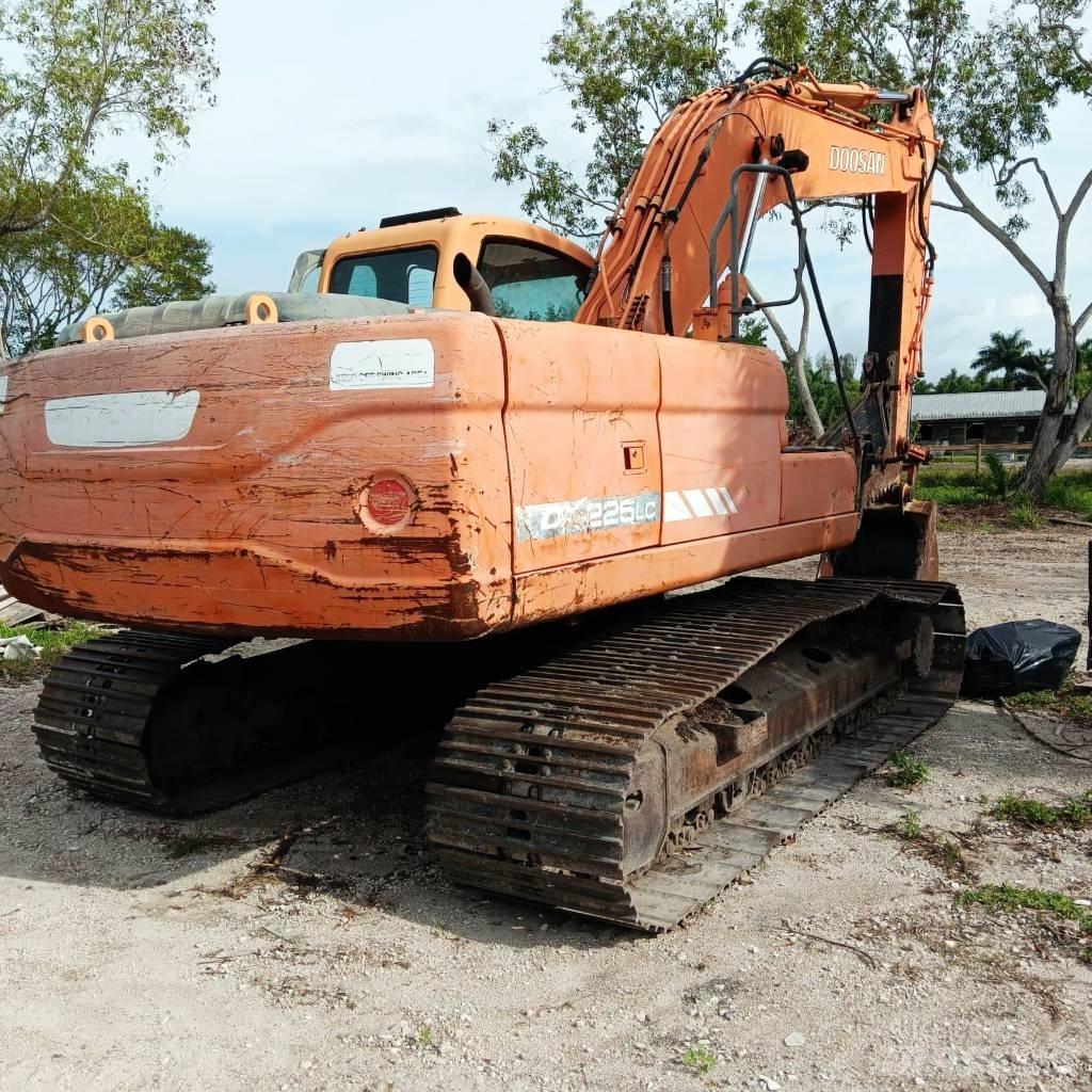 Doosan DX 225 LC Escavatori cingolati