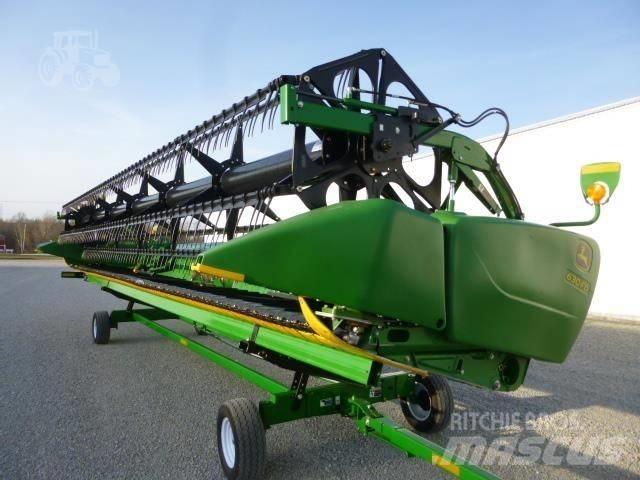 John Deere 630 F Testate per mietitrebbie