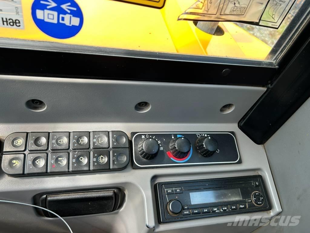 JCB 48 Z-1 Miniescavatori