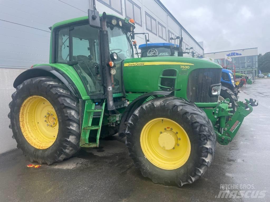John Deere 7530 Trattori
