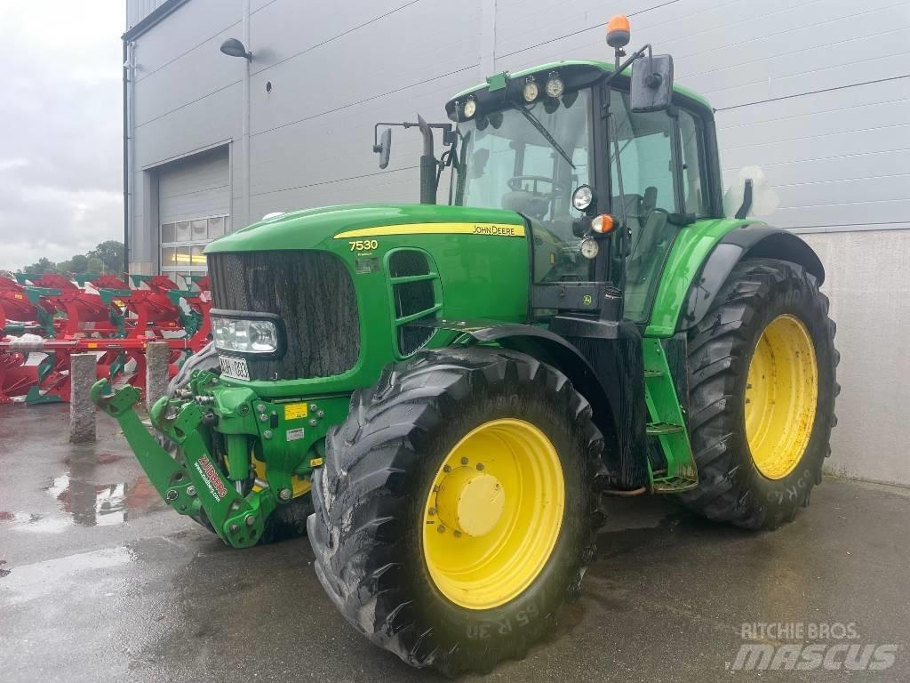 John Deere 7530 Trattori