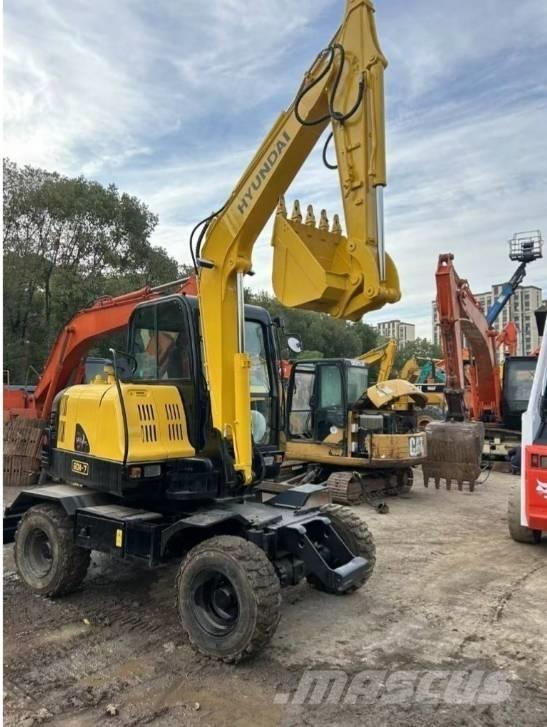 Hyundai 60W-7 Escavatori gommati