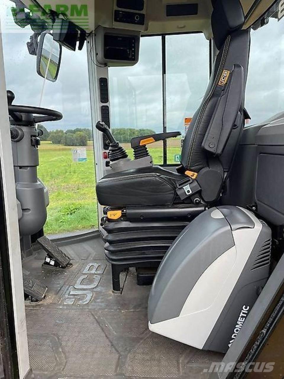 JCB 427 agri Miniescavatori