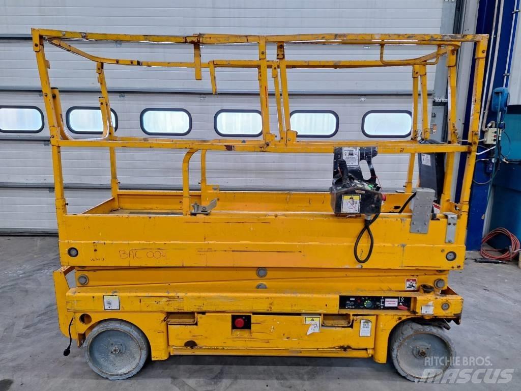 Haulotte Compact 8 Piattaforme a pantografo