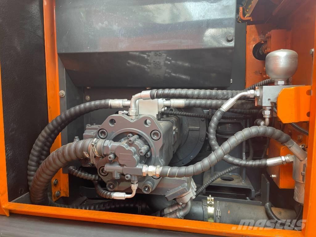 Doosan DX 225 LCA Escavatori medi 7t - 12t