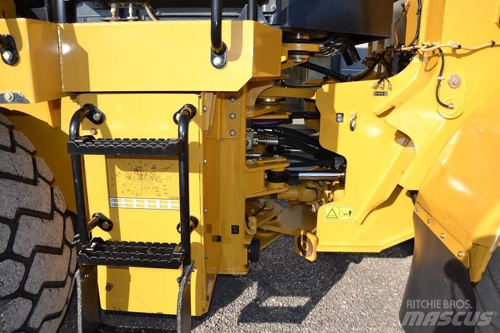 CAT CAT 950 GC Pale gommate