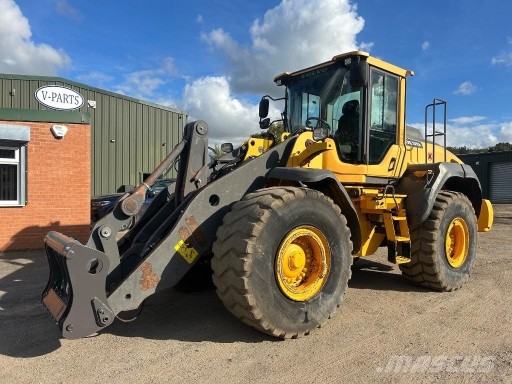 Volvo L110H Pale gommate