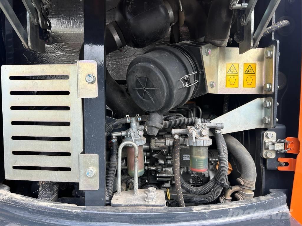 Hitachi ZX 26 U-6 Miniescavatori