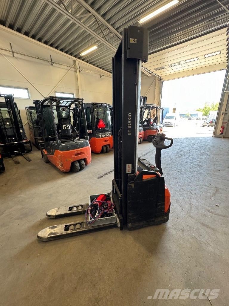 Toyota SWE160 Transpallet uomo a terra