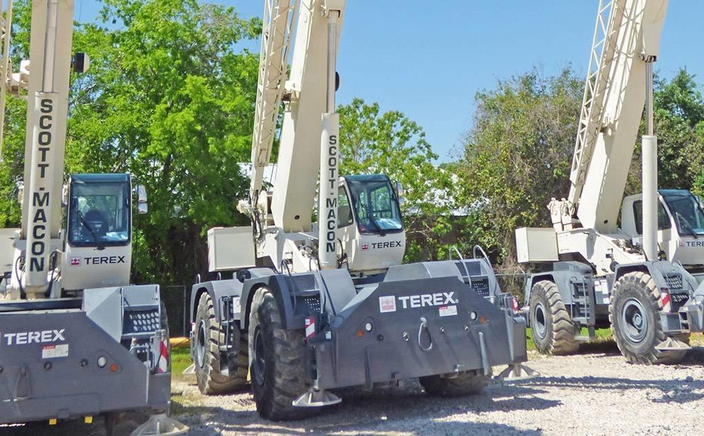 Terex RT670 Gru per terreni difficili