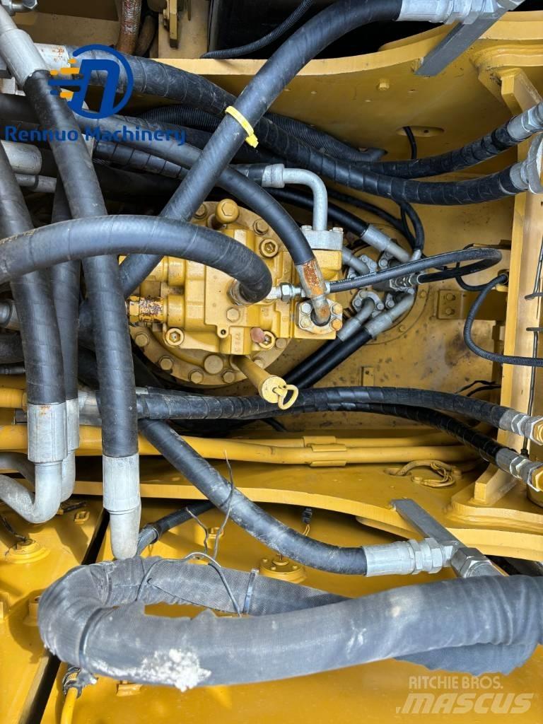 CAT 323 Escavatori cingolati