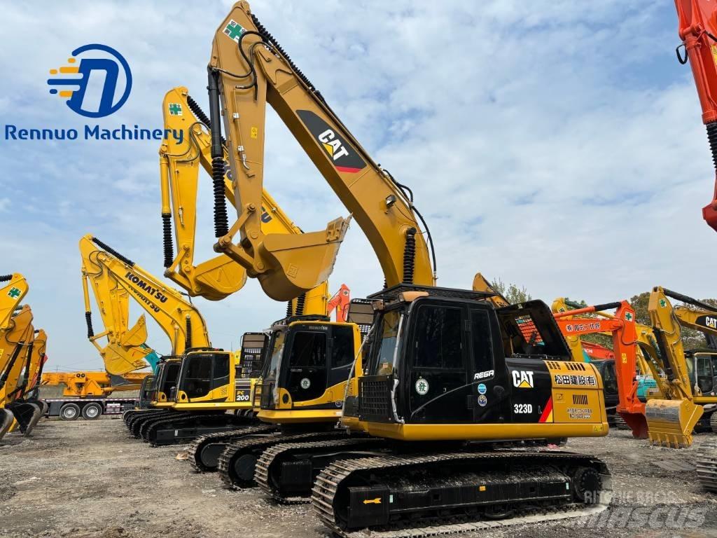 CAT 323 Escavatori cingolati