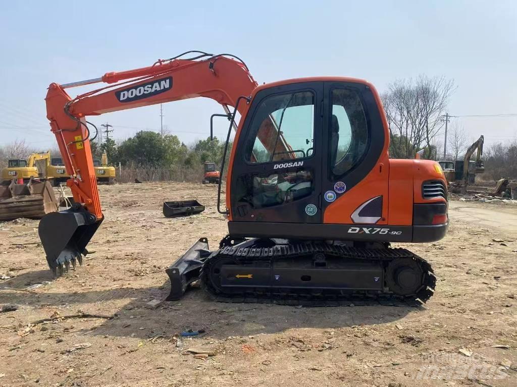 Doosan DX75 Miniescavatori