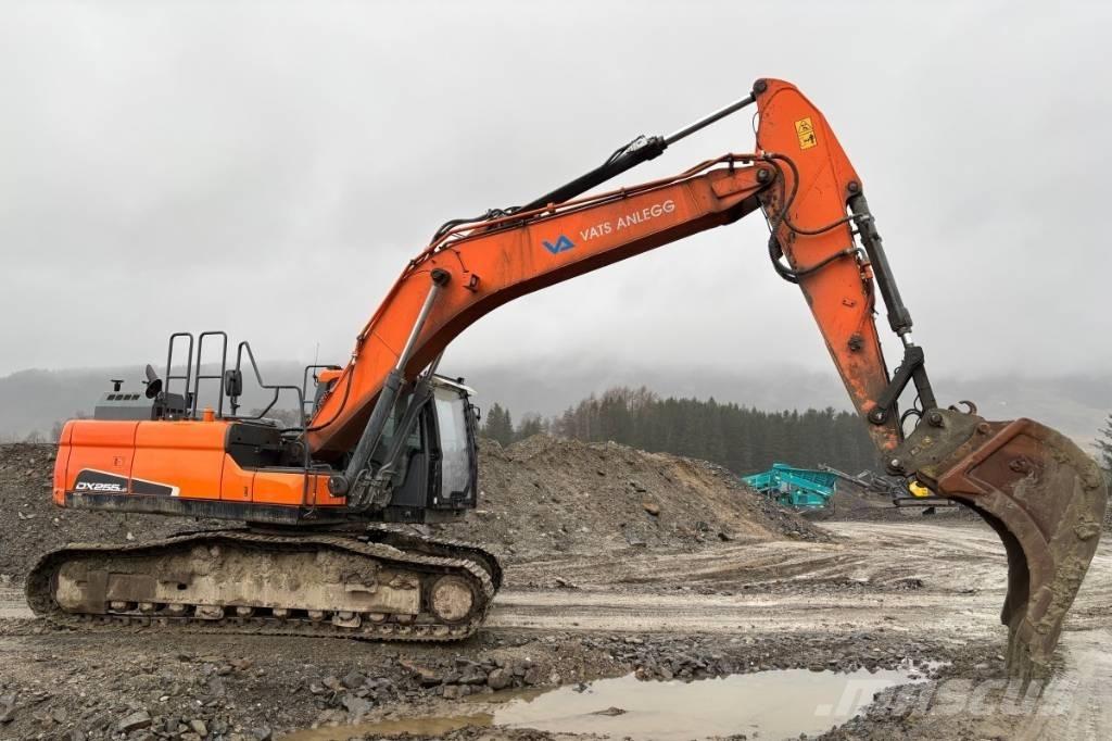 Doosan DX 255 LC-5 Escavatori cingolati