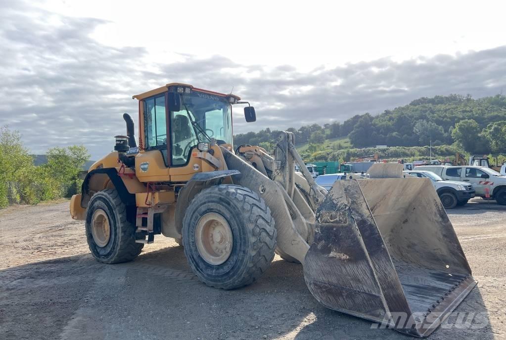 Volvo L 120 G Pale gommate