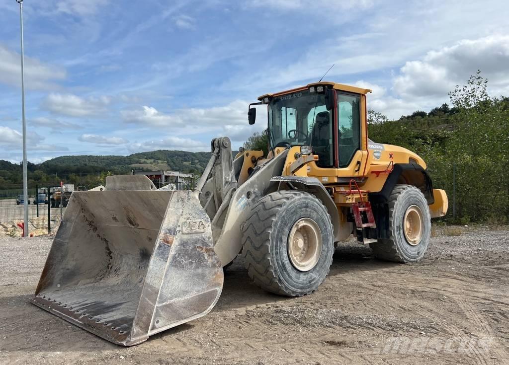 Volvo L 120 G Pale gommate