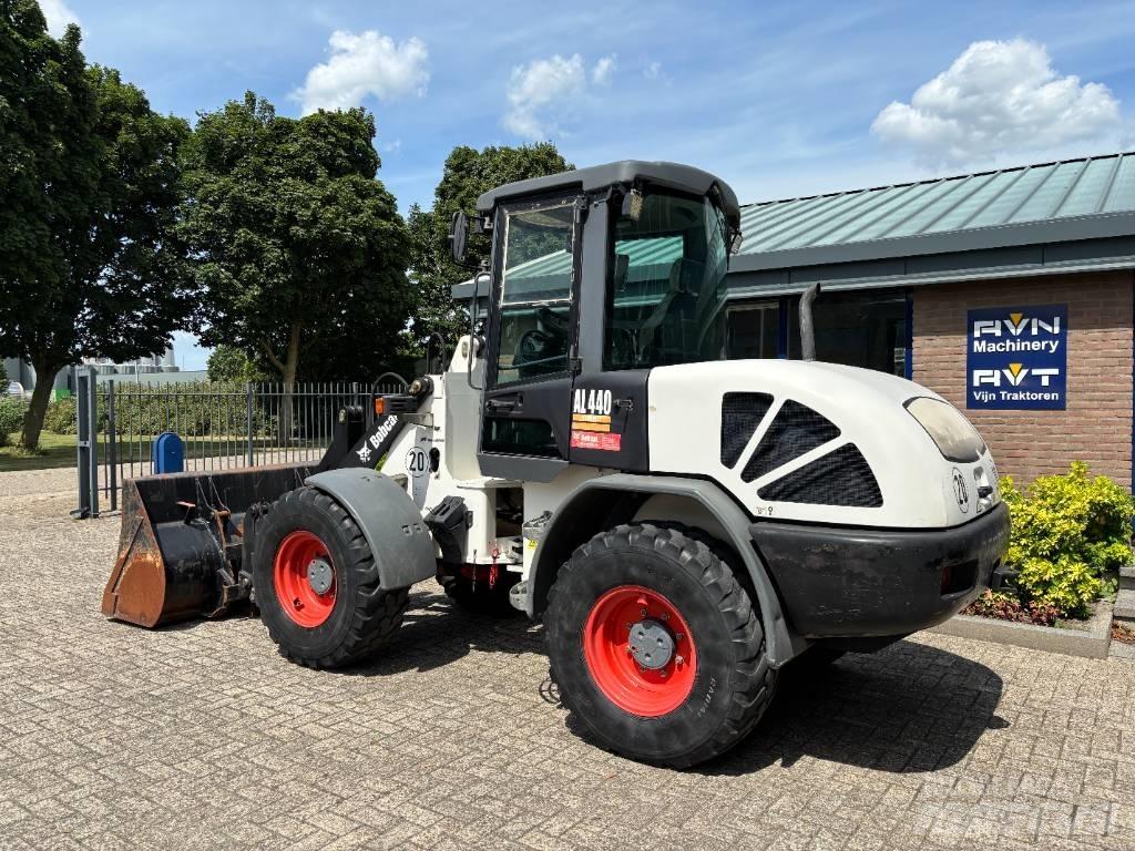 Bobcat AL 440 D Pale gommate