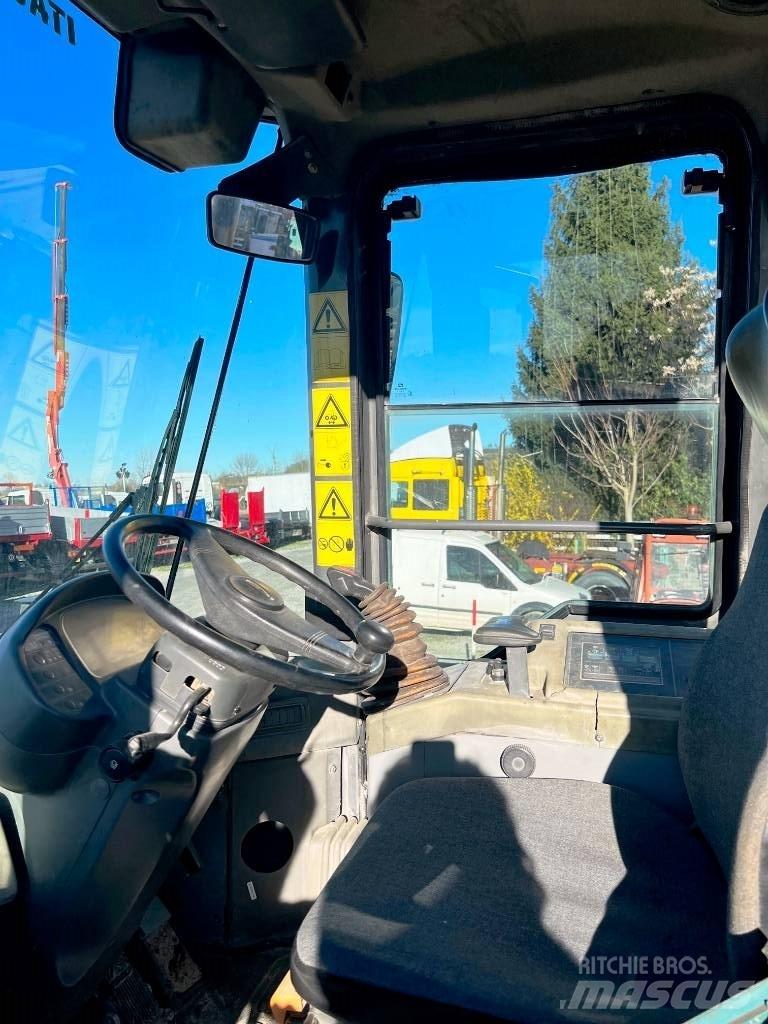 Komatsu WA 320 Pale gommate