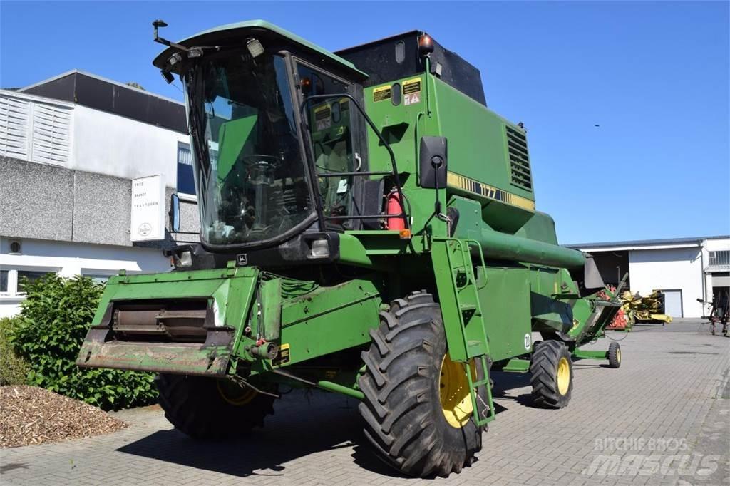 John Deere 1177 Mietitrebbiatrici