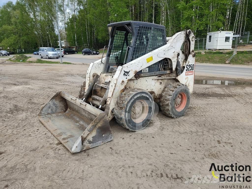 Bobcat S 250 Mini Pale Gommate