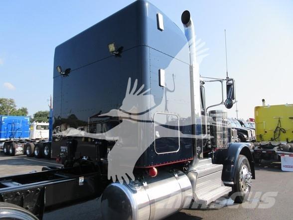 Peterbilt 389 Autocabinati