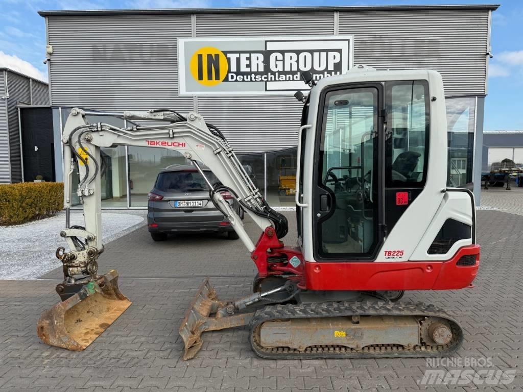 Takeuchi TB 225 V3 Miniescavatori