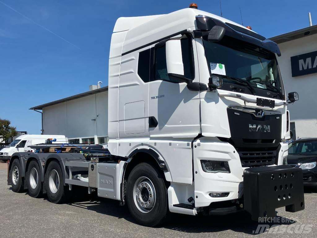 MAN TGX 35.520 Camion con gancio di sollevamento