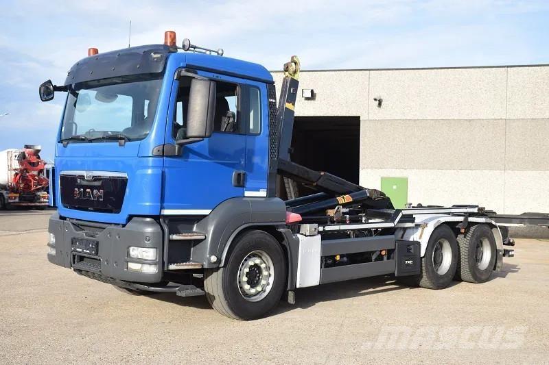 MAN TGS 26.440 Camion con gancio di sollevamento