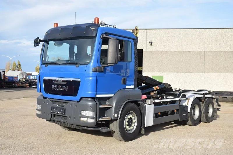 MAN TGS 26.440 Camion con gancio di sollevamento